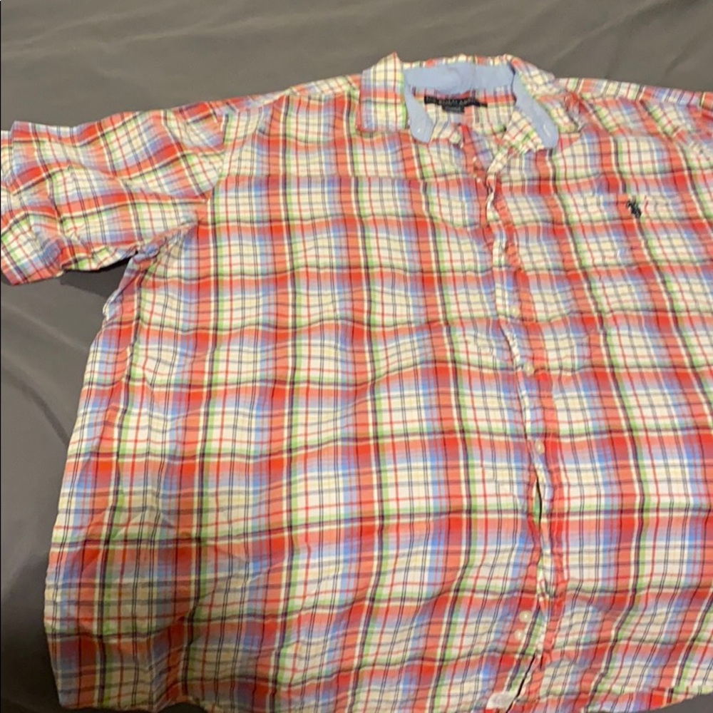 Button up short sleeve shirt